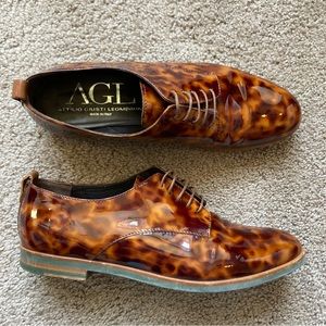 Attilio Giusti Leombruni Tortoiseshell Patent Leather Lace-Up Flats
